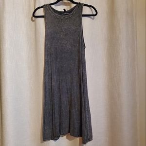 Sleevless Dress
